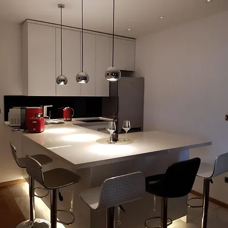 With A Parking Space - 15898 公寓